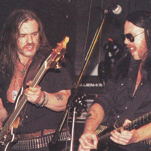 Lemmy e James Hetfield -Metallica fantasiado de Lemmy